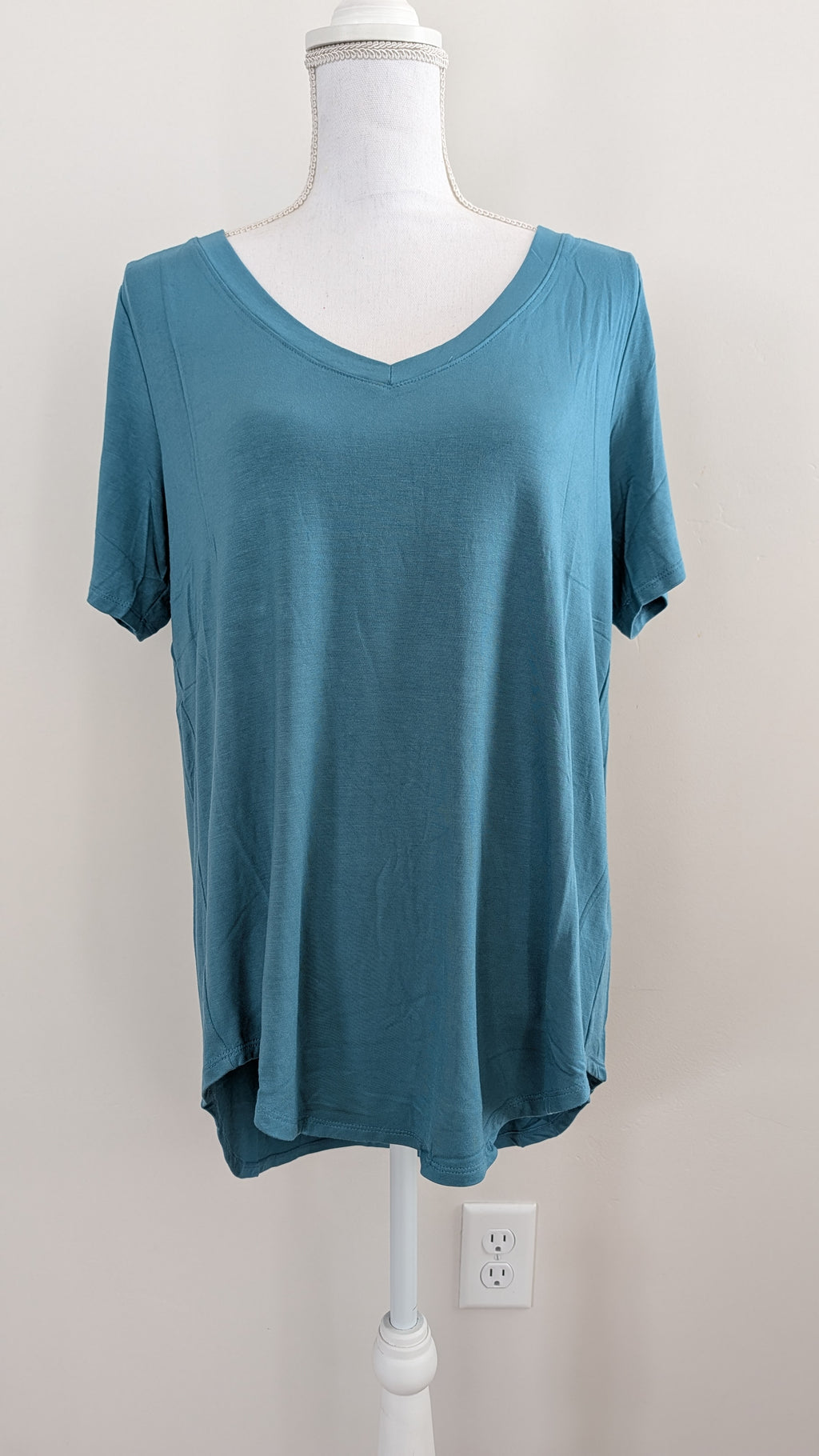 Teal V Neck Hi/Lo