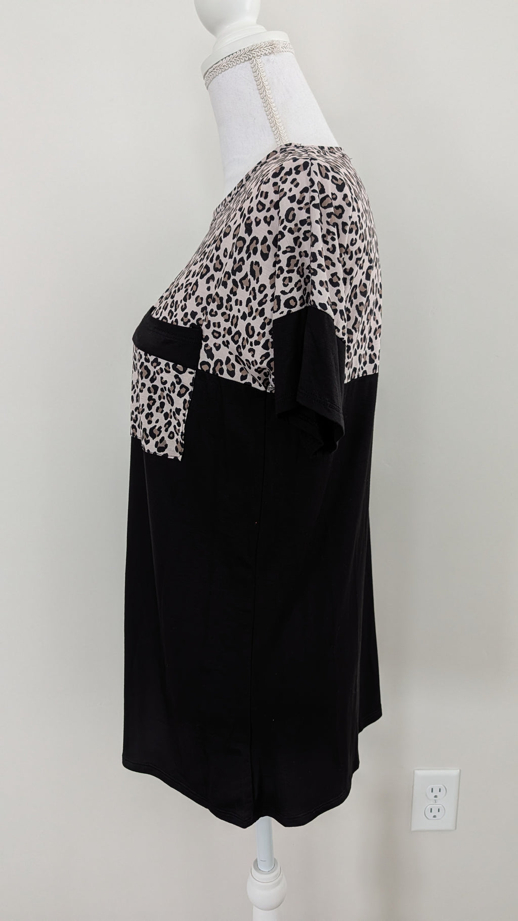 Leopard/Black Pocket Top