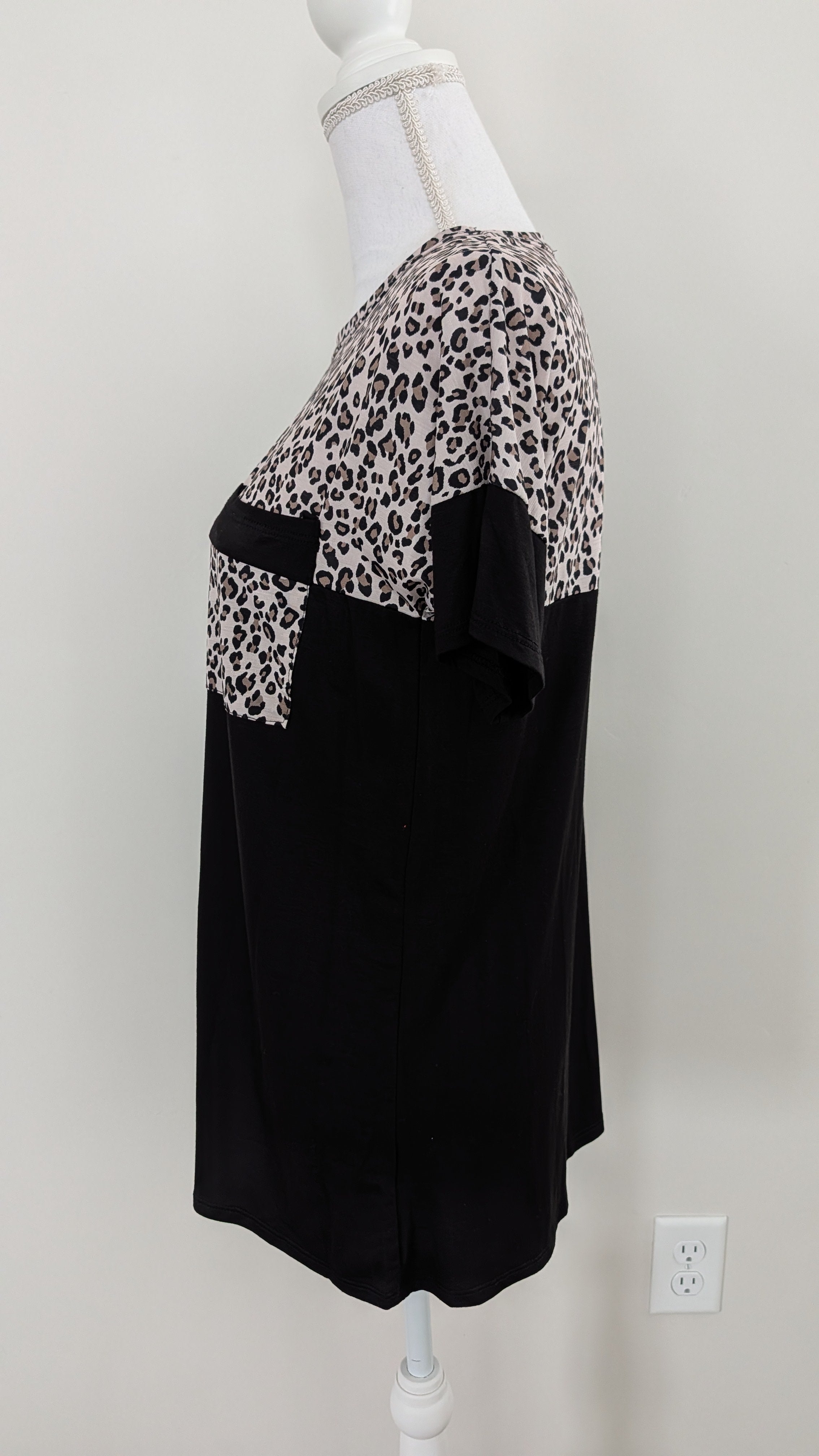 Leopard/Black Pocket Top