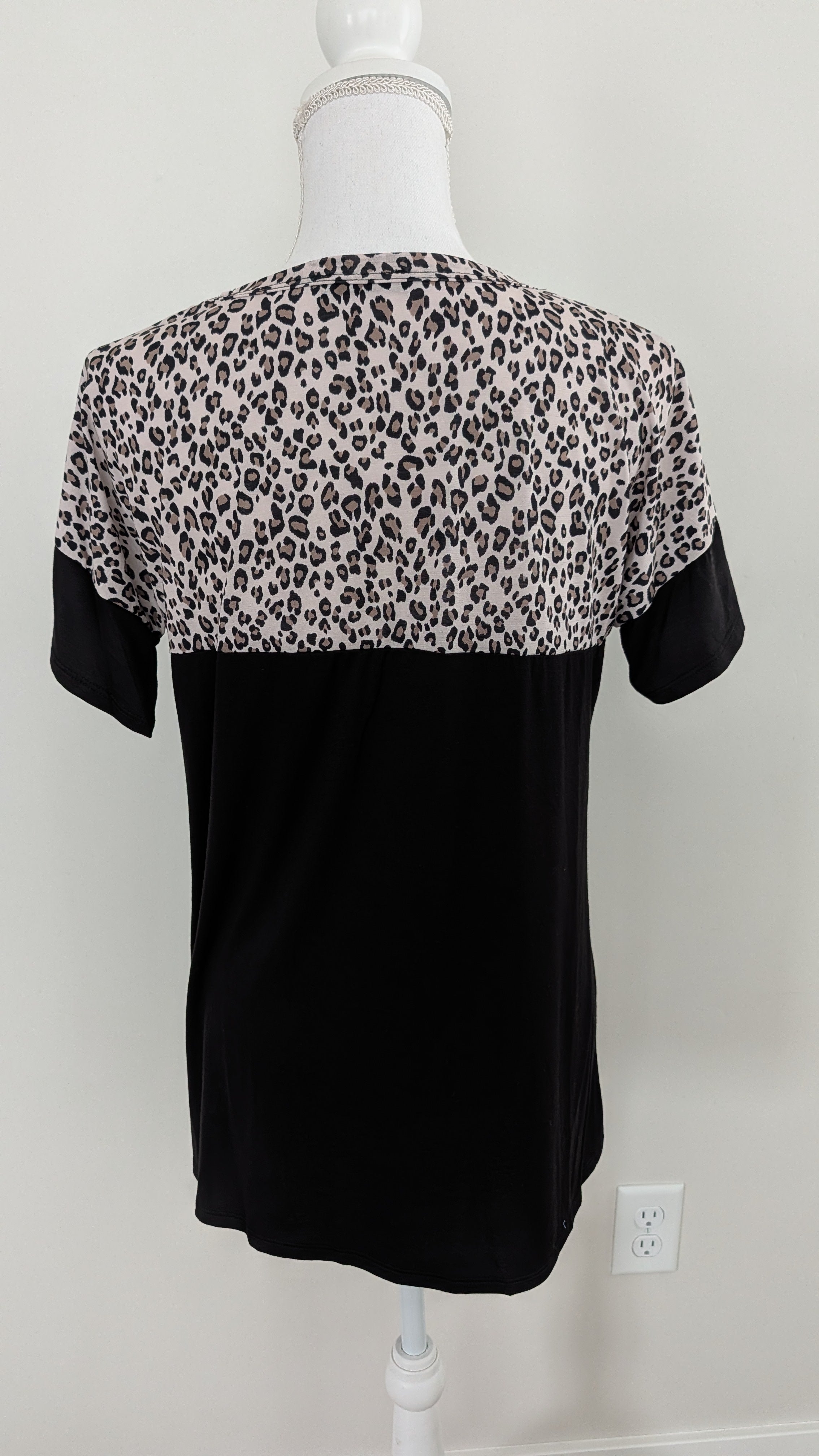 Leopard/Black Pocket Top