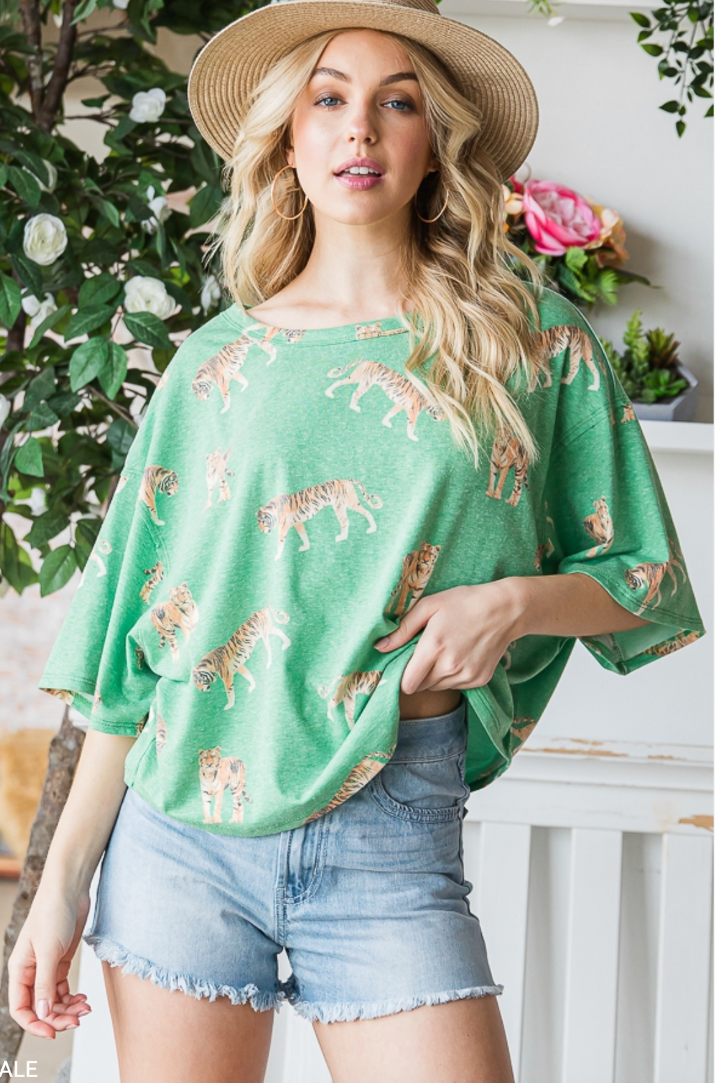 TIGER PRINT DROP SHOULDER TOP