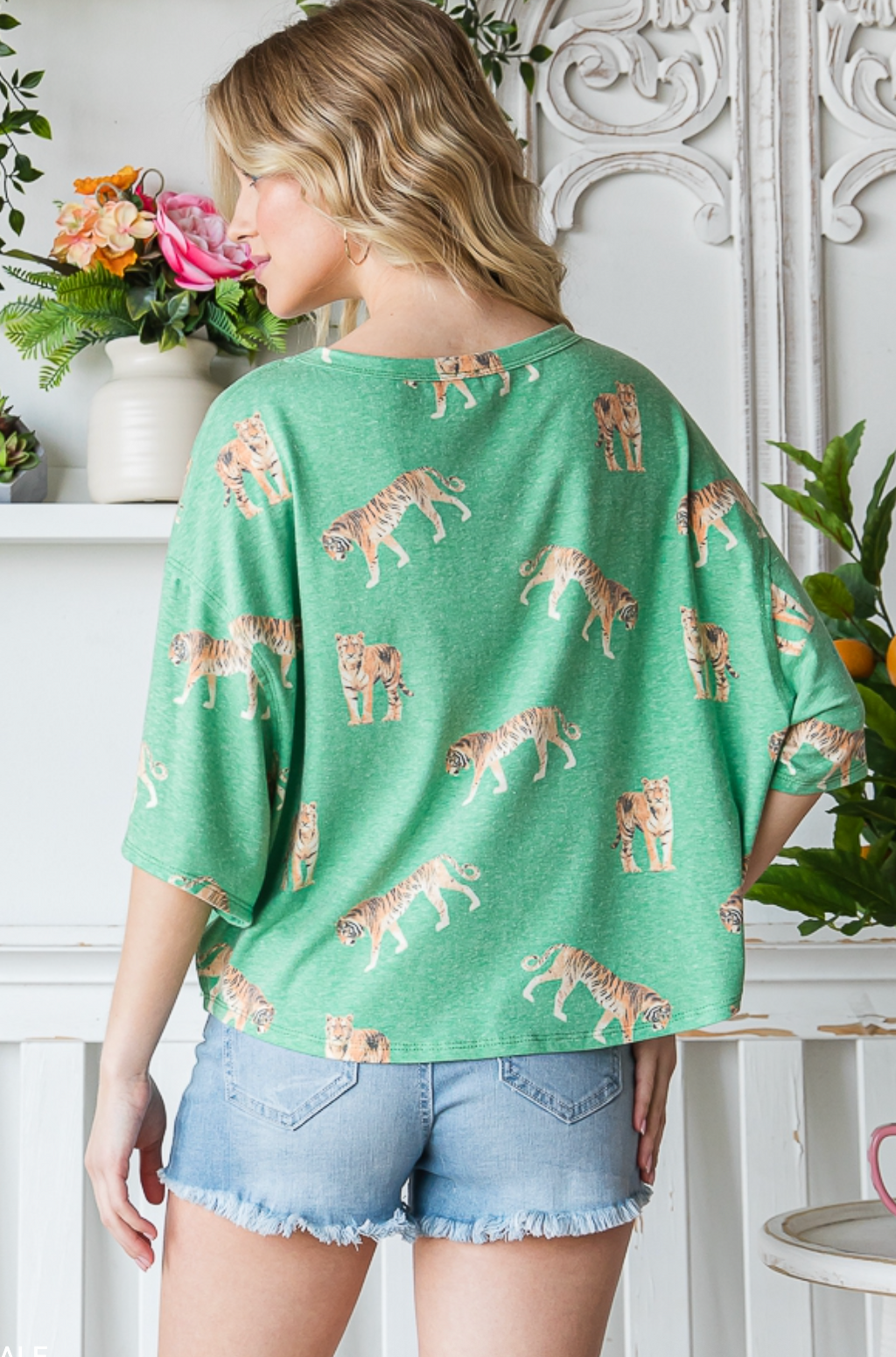 TIGER PRINT DROP SHOULDER TOP